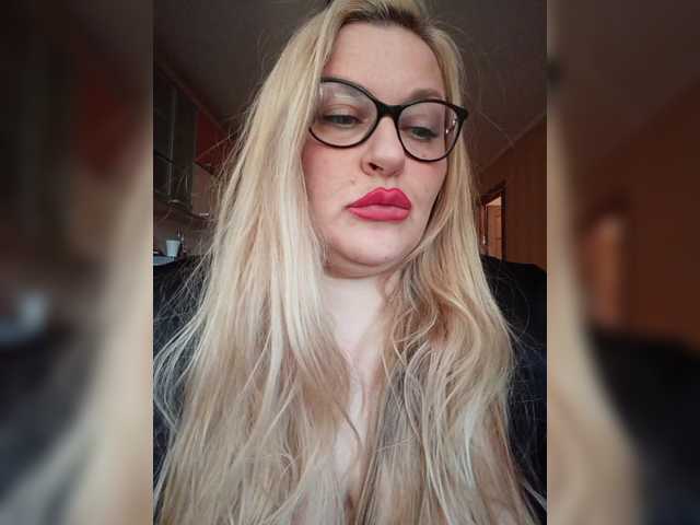 Pretty Nyusha live cam