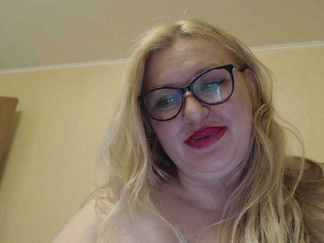 WifeyNusha's BongaCams show and profile
