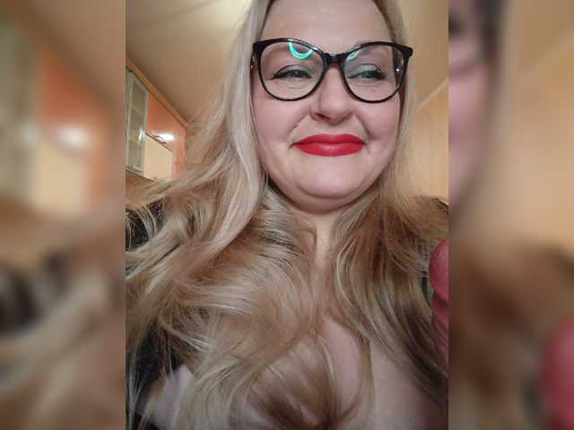WifeyNusha live cam on BongaCams