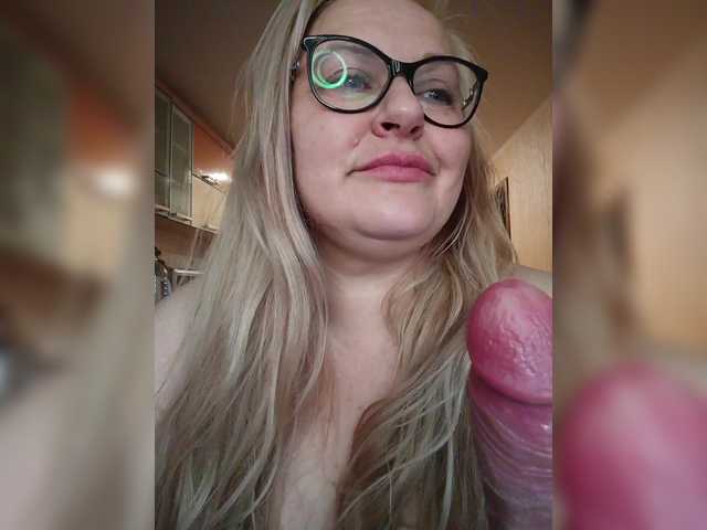 WifeyNusha live cam on BongaCams