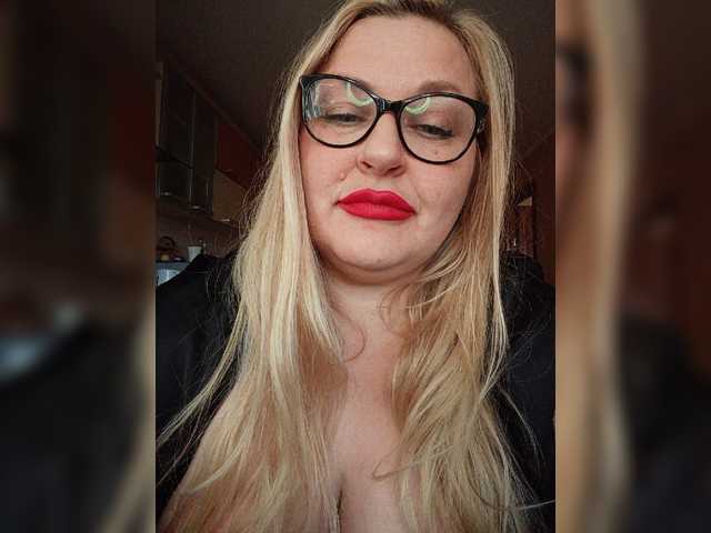 Pretty Nyusha live cam