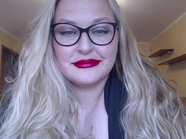 WifeyNusha live cam on BongaCams