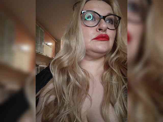 WifeyNusha - Girl 