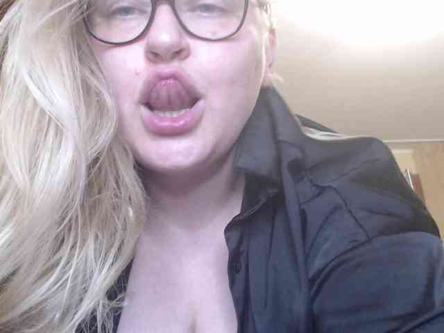 Pretty_NYUSHA webcam