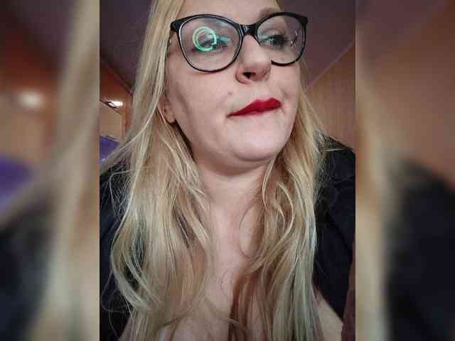 WifeyNusha Live Webcam on BongaCams