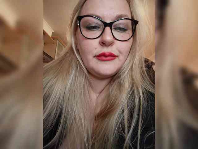 WifeyNusha - Girl 