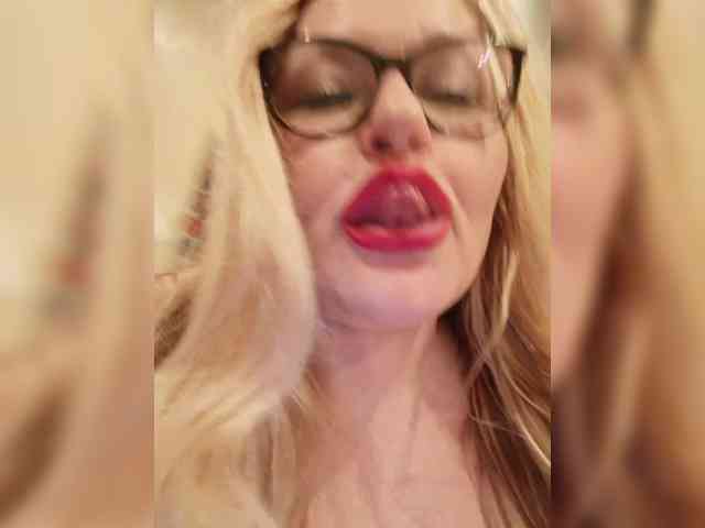 Pretty_NYUSHA webcam