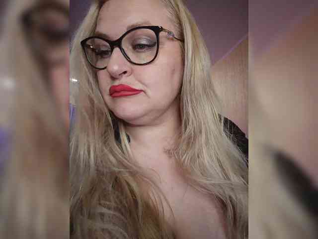 WifeyNusha Live Webcam on BongaCams