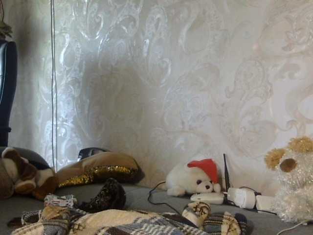 модель Daniella854