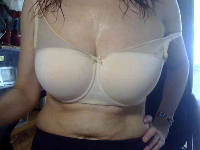 Daniella854 webcam
