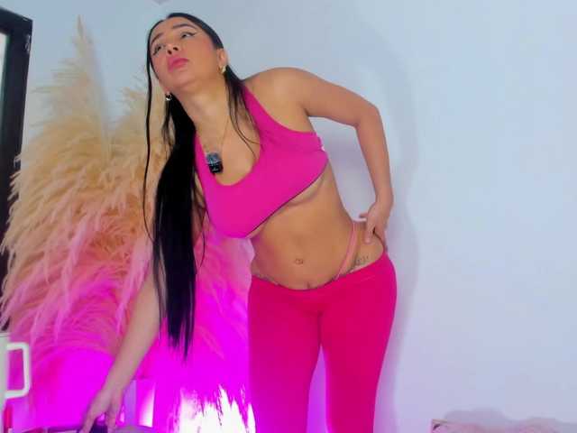 greicyass's BongaCams show and profile