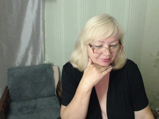 EvelynLoveShy