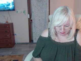 EvelynLoveShy Porn Show