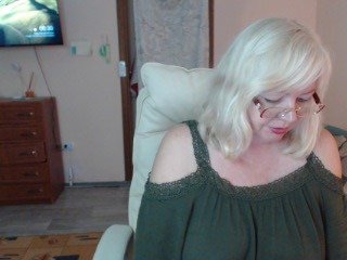 EvelynLoveShy Porn Show