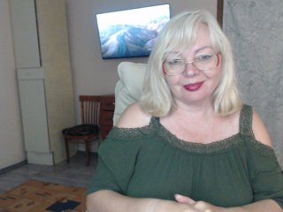 EvelynLoveShy