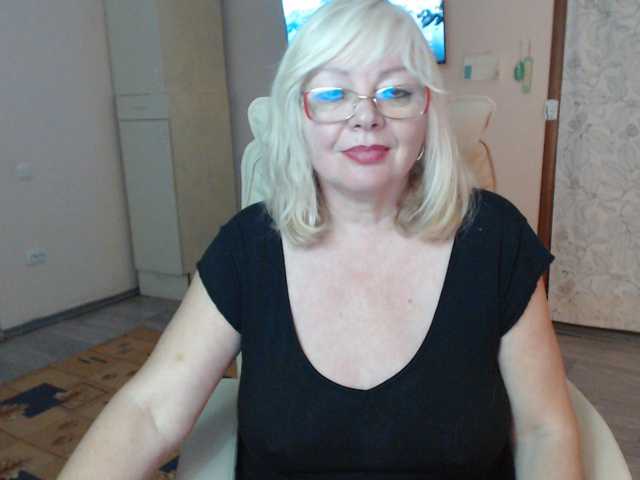 EvelynLoveShy