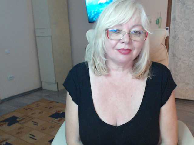 EvelynLoveShy