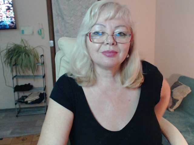 EvelynLoveShy