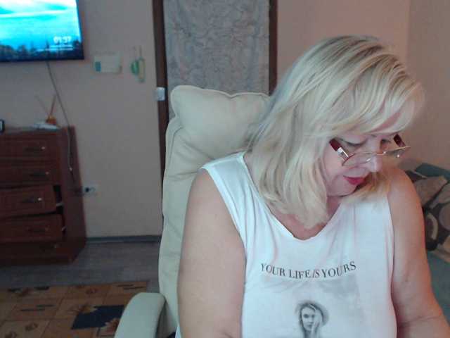EvelynLoveShy