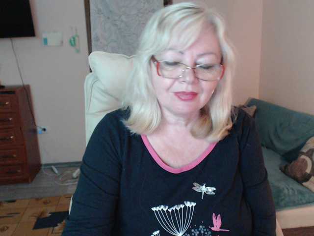 EvelynLoveShy