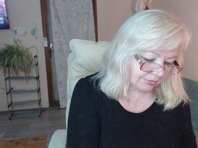 EvelynLoveShy