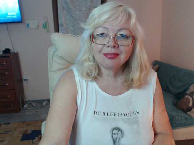 EvelynLoveShy
