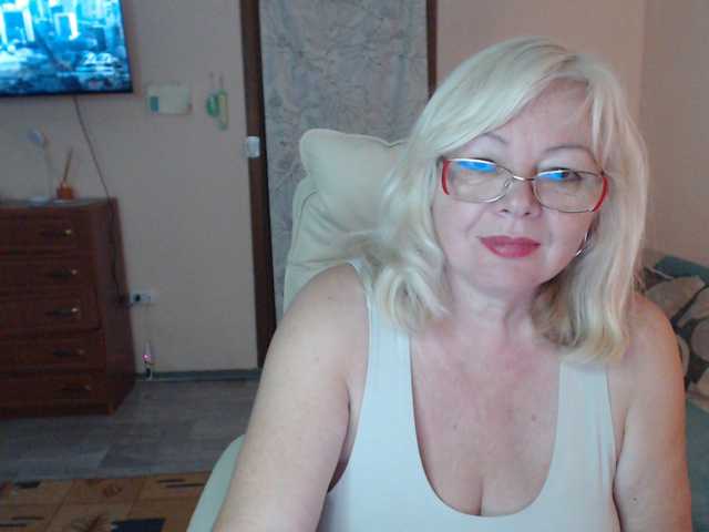 EvelynLoveShy