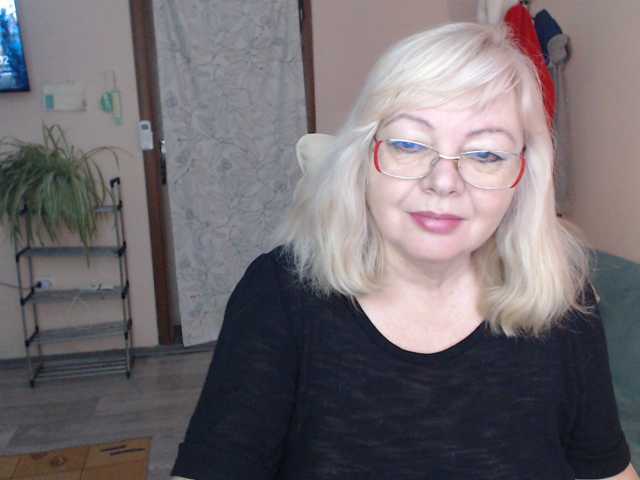 EvelynLoveShy