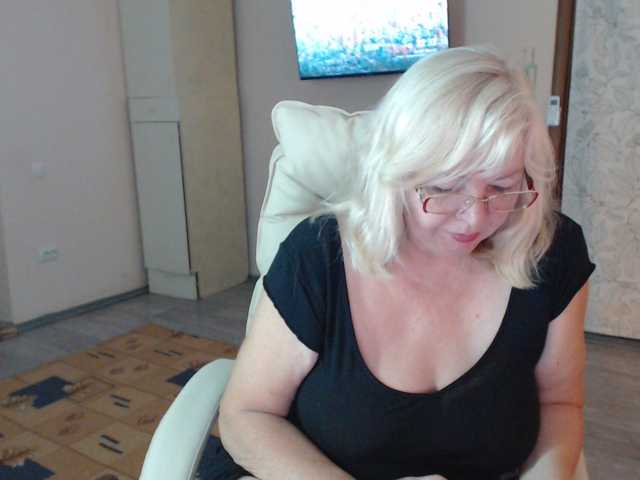 EvelynLoveShy