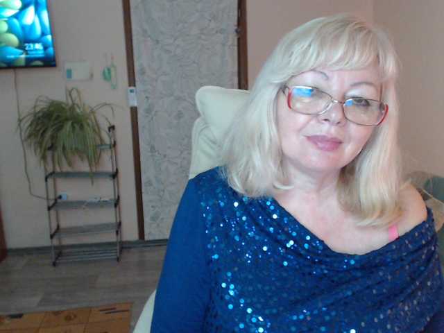 EvelynLoveShy