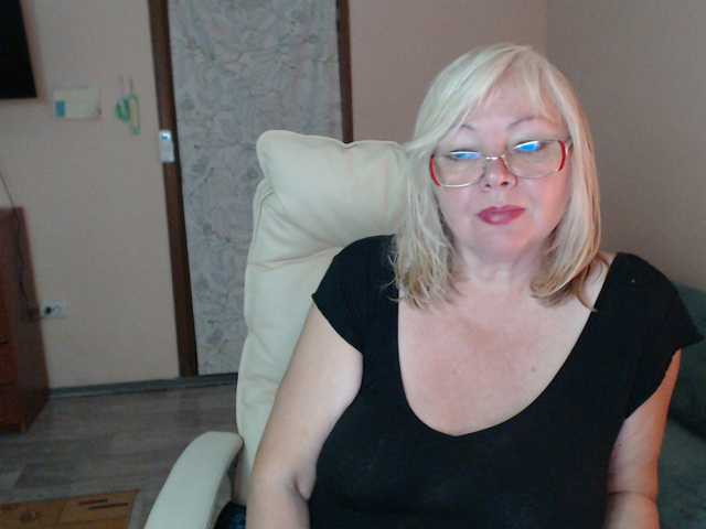 EvelynLoveShy