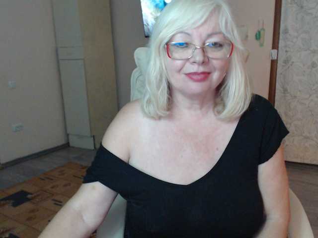 EvelynLoveShy