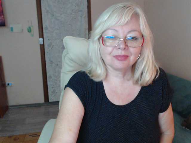 EvelynLoveShy