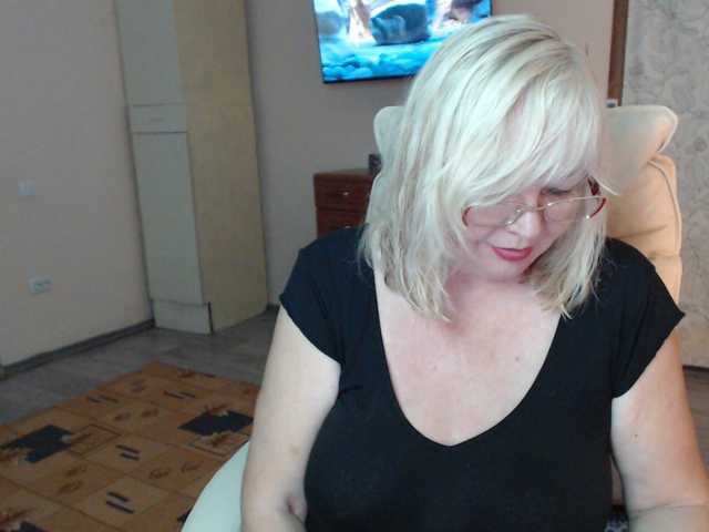 EvelynLoveShy