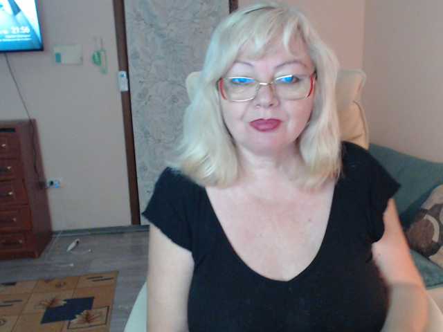 EvelynLoveShy