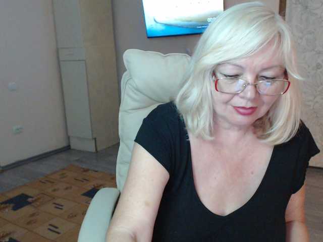 EvelynLoveShy