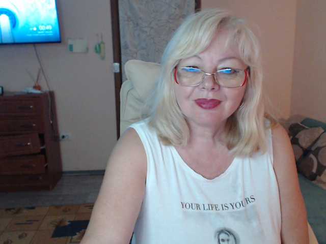 EvelynLoveShy