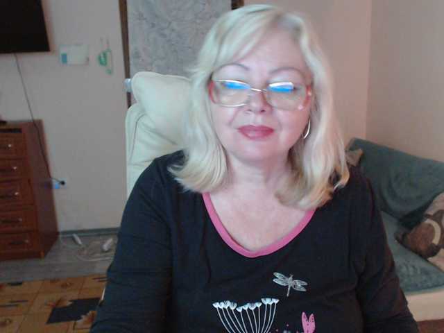 EvelynLoveShy