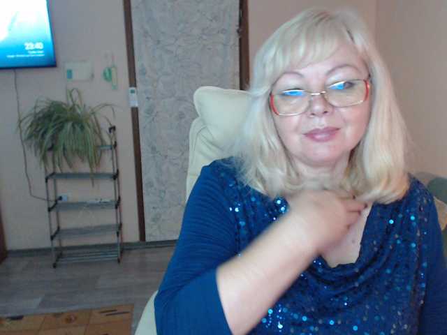 EvelynLoveShy