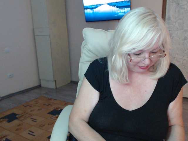 EvelynLoveShy
