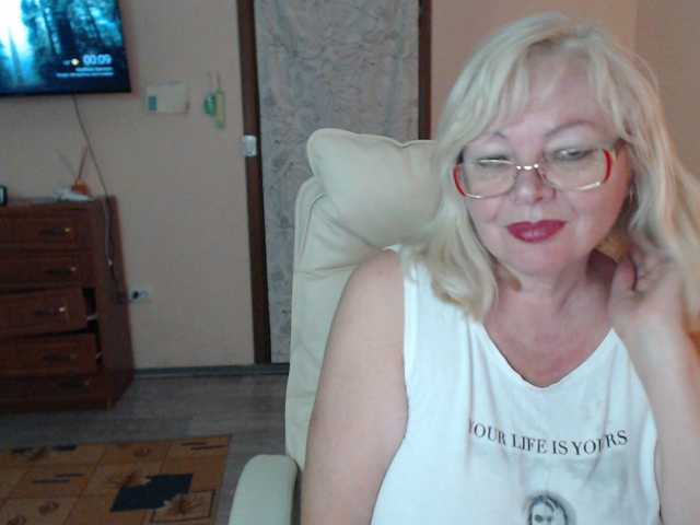 EvelynLoveShy
