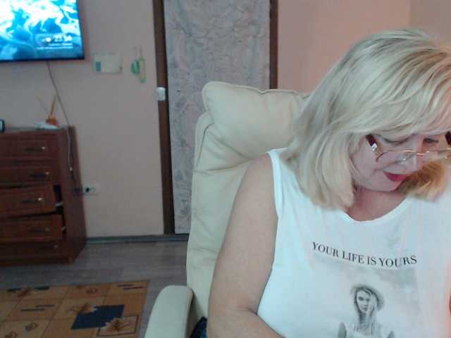 EvelynLoveShy