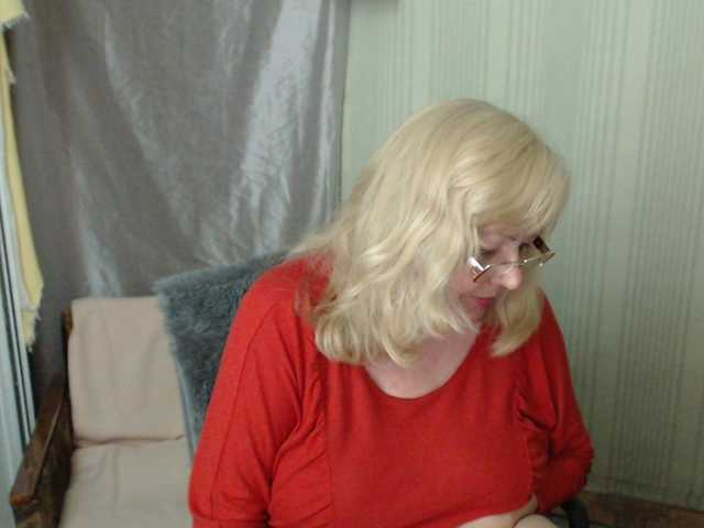 EvelynLoveShy