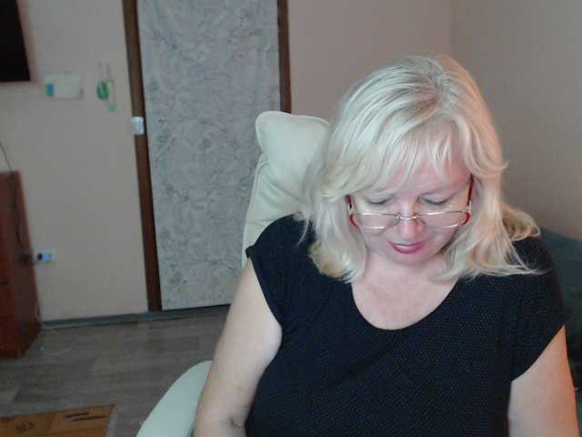 EvelynLoveShy