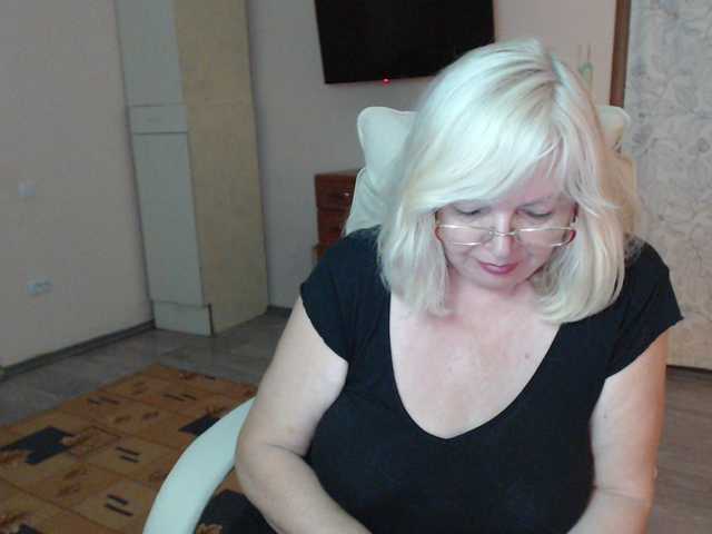 EvelynLoveShy