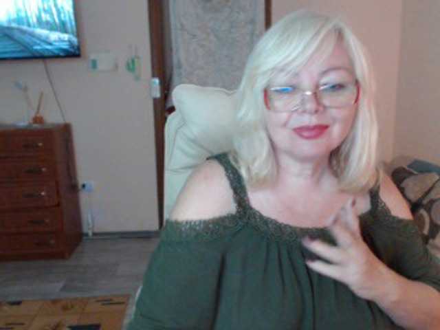 EvelynLoveShy