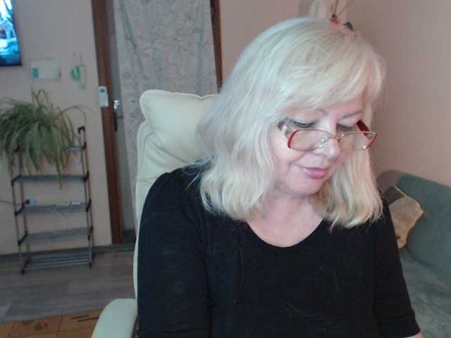 EvelynLoveShy