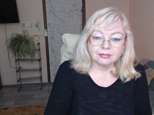EvelynLoveShy