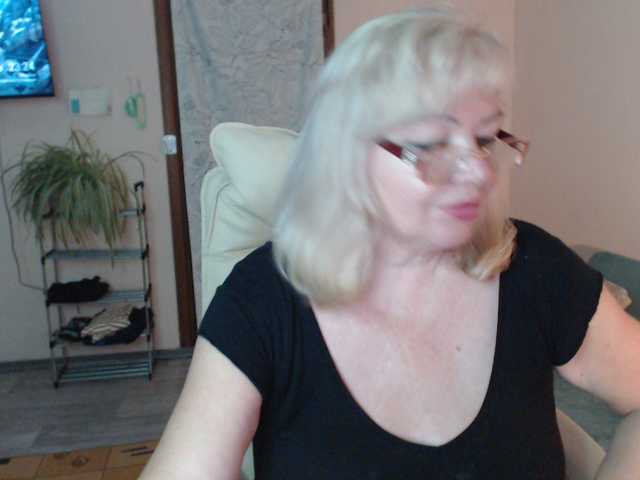 EvelynLoveShy
