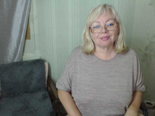 EvelynLoveShy